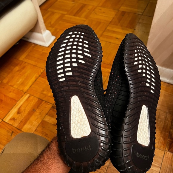 Adidas Yeezy boost v2 core black/red - Picture 4 of 4